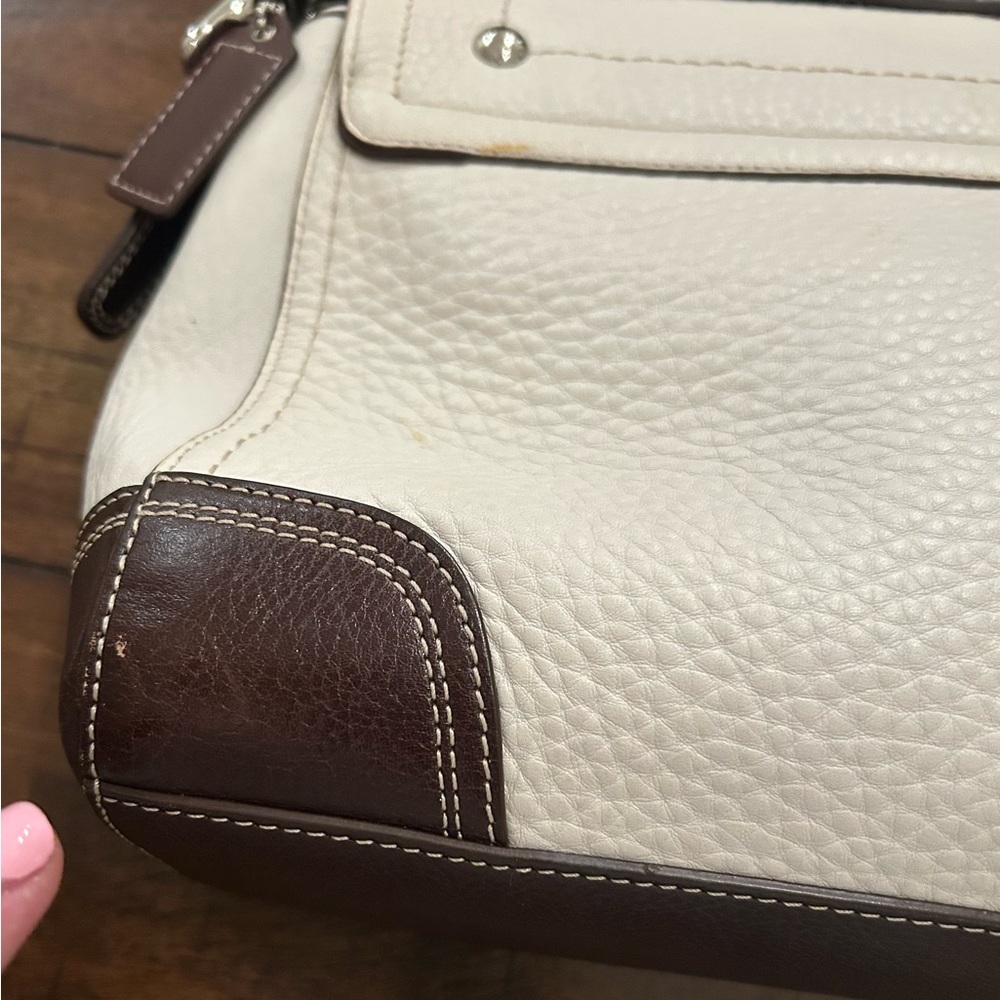 Coach Cream and Brown Leather Crossbody Shoulder Bag - Picture 10 of 15